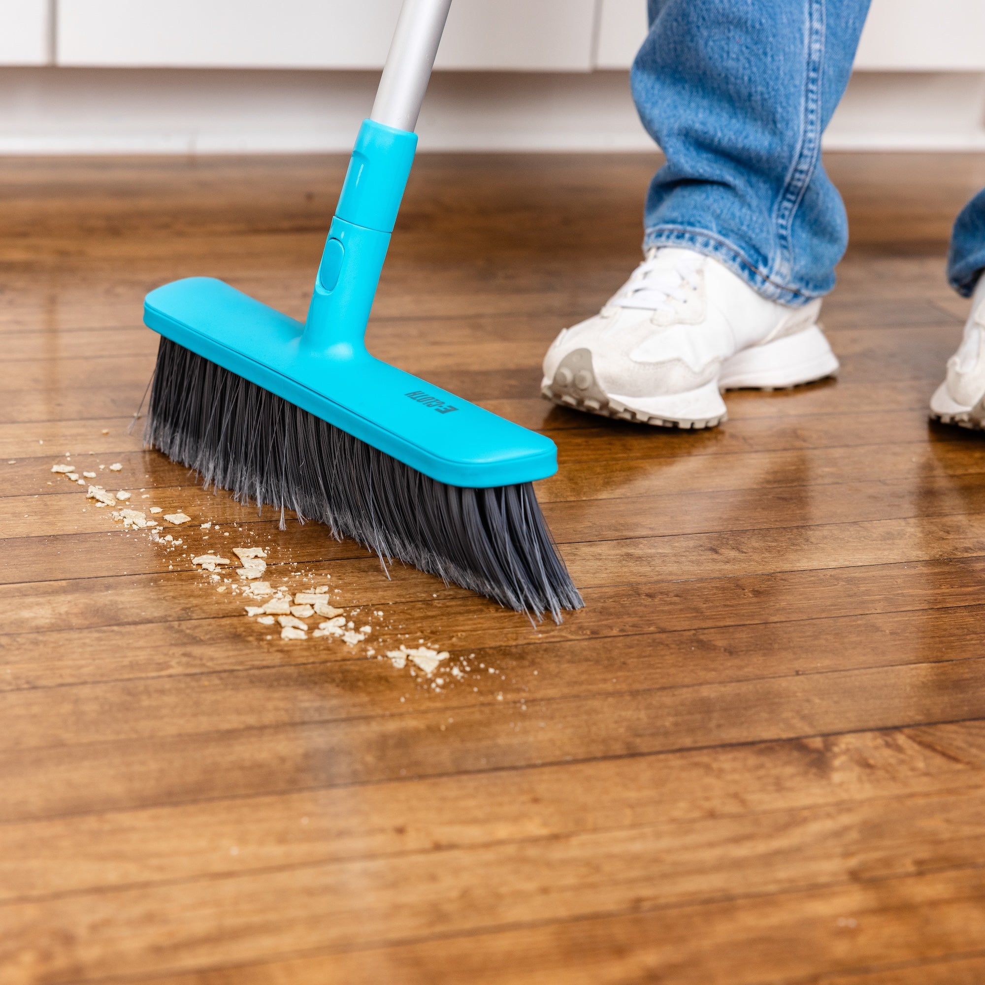 Easy-Click 4-in-1 Dusting & Floorcare Kit